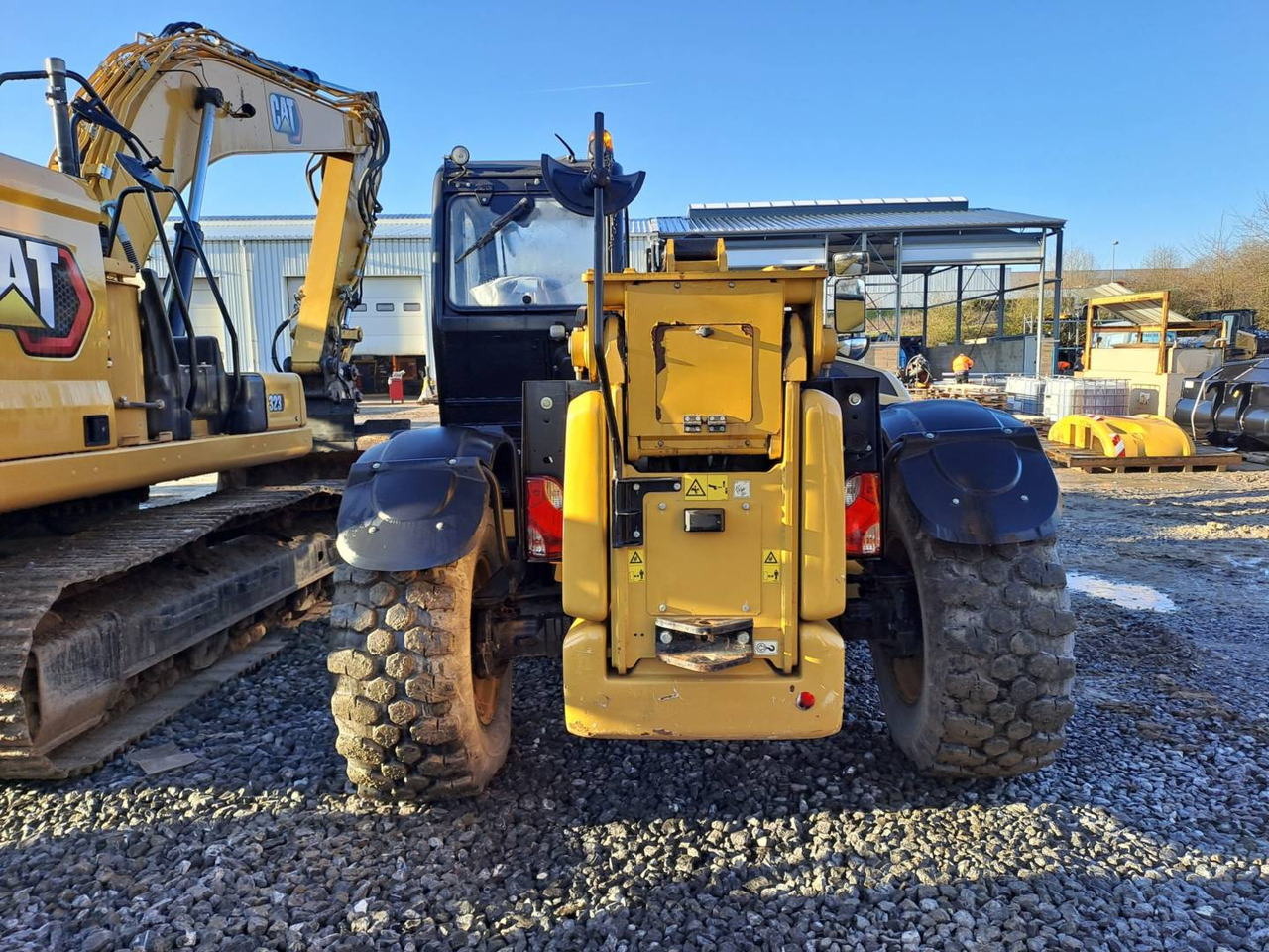 CAT TH417D - Telescopic handler: picture 5 CAT TH417D - Telescopic handler: picture 5