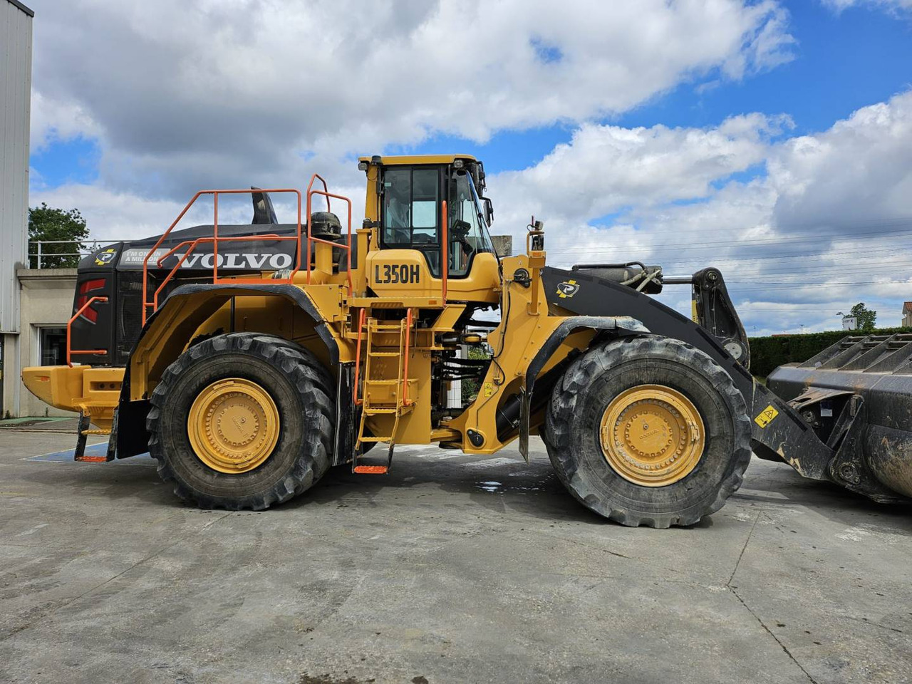 VOLVO CONSTRUCTION EQUIPMENT L350H - Wheel loader: picture 4 VOLVO CONSTRUCTION EQUIPMENT L350H - Wheel loader: picture 4