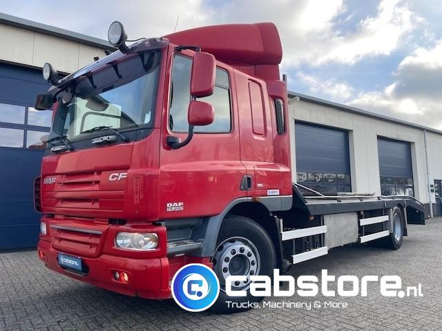 DAF CF 75.250 4x2 Euro 5 4x2 Oprijwagen - Bouwjaar 2007 - Handgeschakeld - Km 664.900 - APK tot 02-2026 - Machine transporter - Dropside/ Flatbed truck: picture 2 DAF CF 75.250 4x2 Euro 5 4x2 Oprijwagen - Bouwjaar 2007 - Handgeschakeld - Km 664.900 - APK tot 02-2026 - Machine transporter - Dropside/ Flatbed truck: picture 2