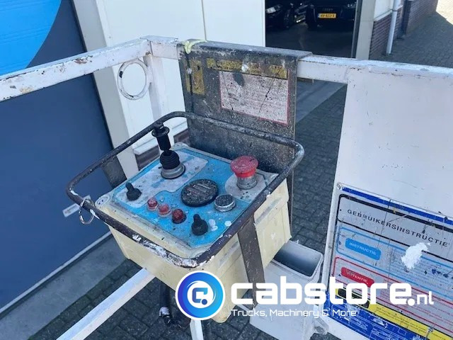 Iteco IG 4080 Schaarhoogwerker Abeitsbuhne - Skylift - Year 2001 - High 6.2 meter - Scissor lift: picture 4 Iteco IG 4080 Schaarhoogwerker Abeitsbuhne - Skylift - Year 2001 - High 6.2 meter - Scissor lift: picture 4