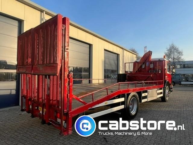Scania P93 ML 4x2 ZL Oprijwagen / machinetransporter - Bouwjaar 1990 - Km 404.715 - Handgeschakeld - Bladgeveerd - Fassi F80.21 Autolaadkraan en Hydraulische laadramp - Crane truck: picture 2 Scania P93 ML 4x2 ZL Oprijwagen / machinetransporter - Bouwjaar 1990 - Km 404.715 - Handgeschakeld - Bladgeveerd - Fassi F80.21 Autolaadkraan en Hydraulische laadramp - Crane truck: picture 2