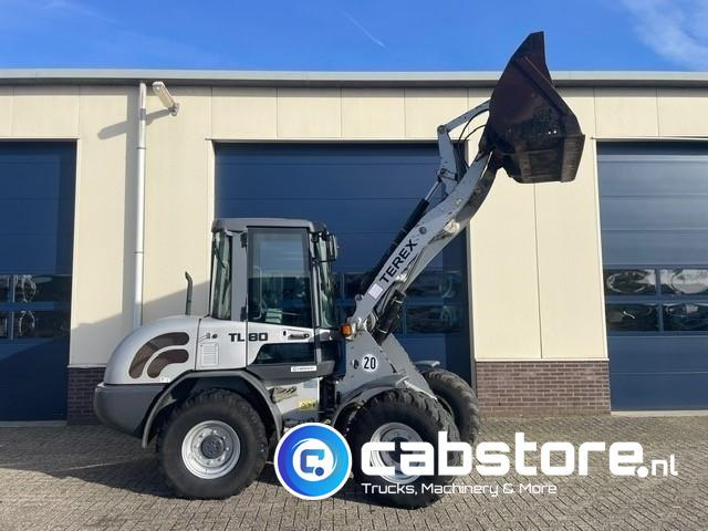 Terex TL 80 Wiellader - Bouwjaar 2008 - Draaiuren 8296 - Palletvorken + Laadschop - 2x op voorraad !! - Wheel loader: picture 2 Terex TL 80 Wiellader - Bouwjaar 2008 - Draaiuren 8296 - Palletvorken + Laadschop - 2x op voorraad !! - Wheel loader: picture 2
