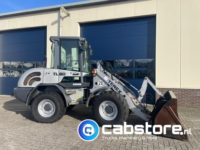 Terex TL 80 Wiellader - Bouwjaar 2008 - Draaiuren 8296 - Palletvorken + Laadschop - 2x op voorraad !! - Wheel loader: picture 1 Terex TL 80 Wiellader - Bouwjaar 2008 - Draaiuren 8296 - Palletvorken + Laadschop - 2x op voorraad !! - Wheel loader: picture 1