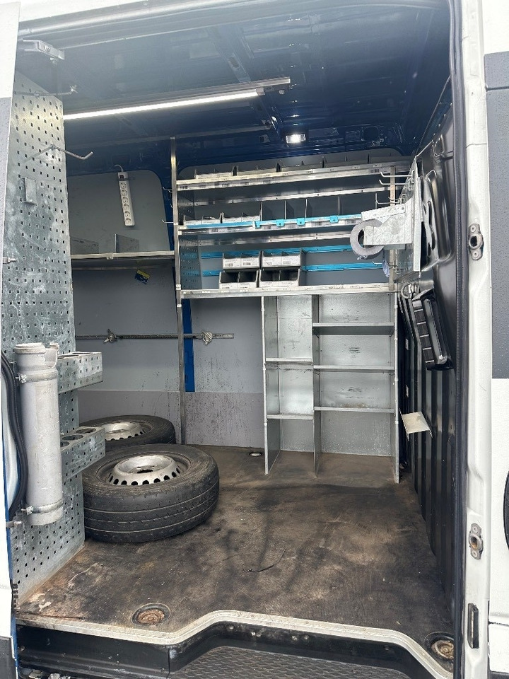 Iveco Daily 35S16 - Panel van: picture 5 Iveco Daily 35S16 - Panel van: picture 5