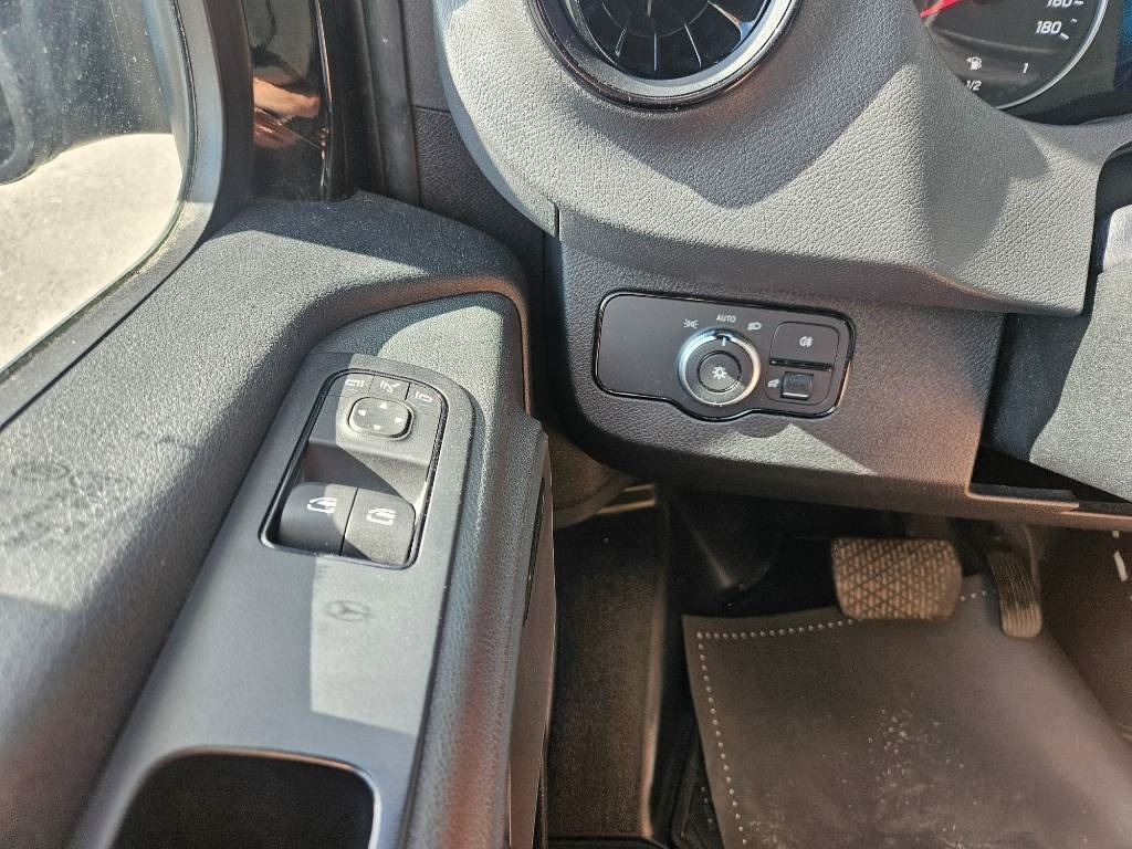 Panel van Mercedes-Benz Sprinter 317 RWD: picture 10