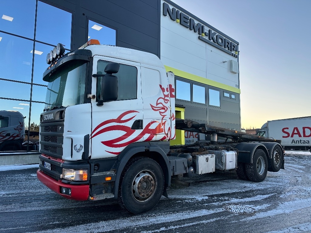 Scania R 124 - Skip loader truck: picture 1 Scania R 124 - Skip loader truck: picture 1