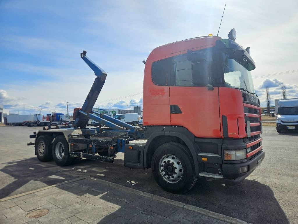 Scania R124 6x2*4 - Hook lift truck: picture 3 Scania R124 6x2*4 - Hook lift truck: picture 3