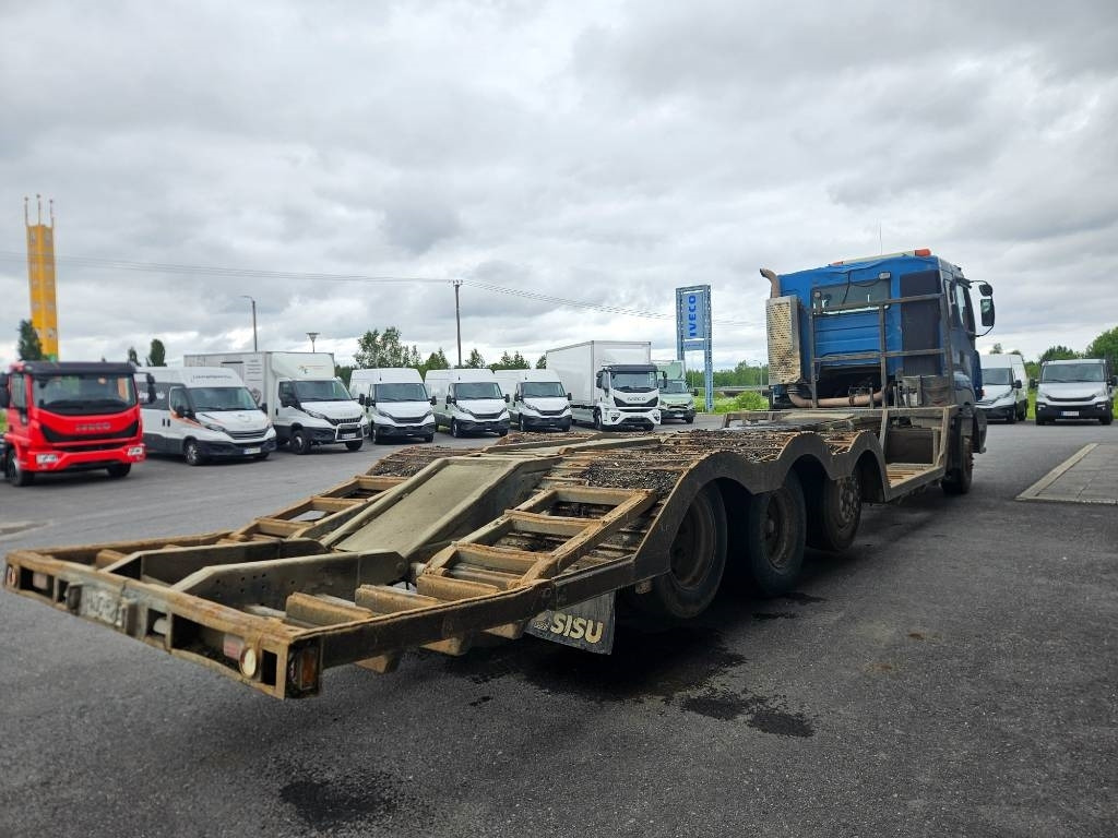 Sisu E12 8x2 - Timber truck: picture 3 Sisu E12 8x2 - Timber truck: picture 3