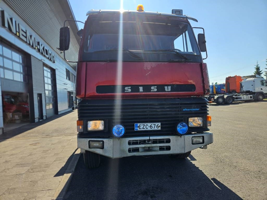 Sisu SM300 8X2 - Timber truck: picture 2 Sisu SM300 8X2 - Timber truck: picture 2