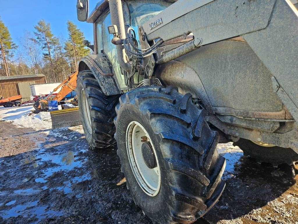 Valtra T171 - Farm tractor: picture 4 Valtra T171 - Farm tractor: picture 4