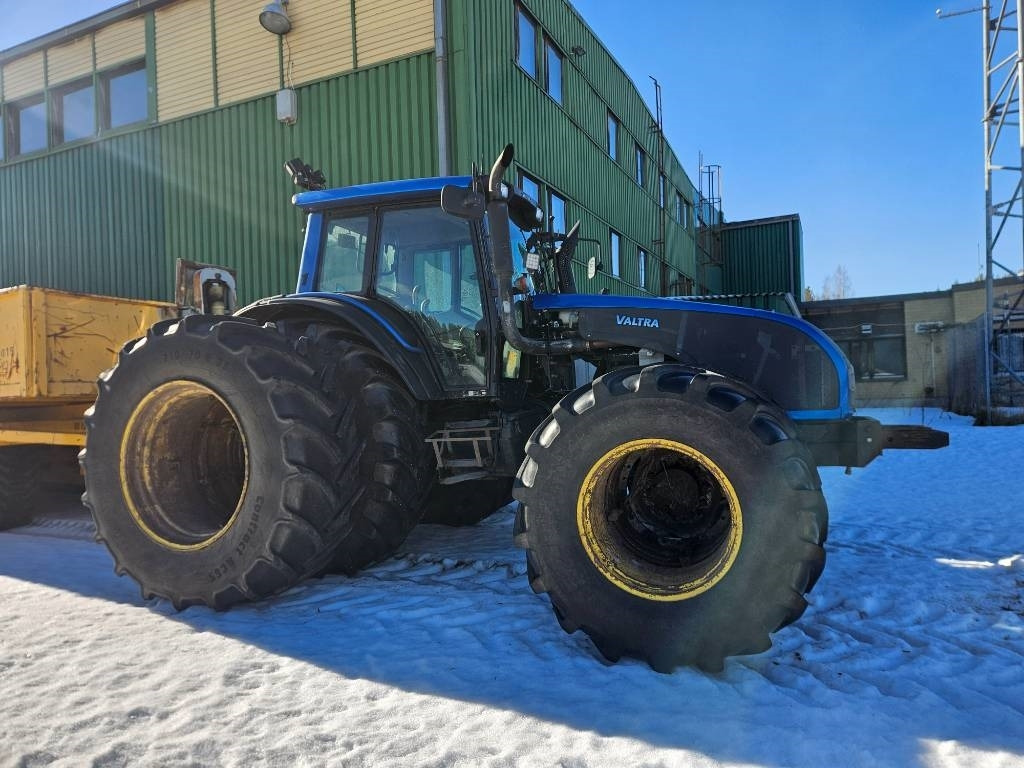 Valtra T171 - Farm tractor: picture 2 Valtra T171 - Farm tractor: picture 2