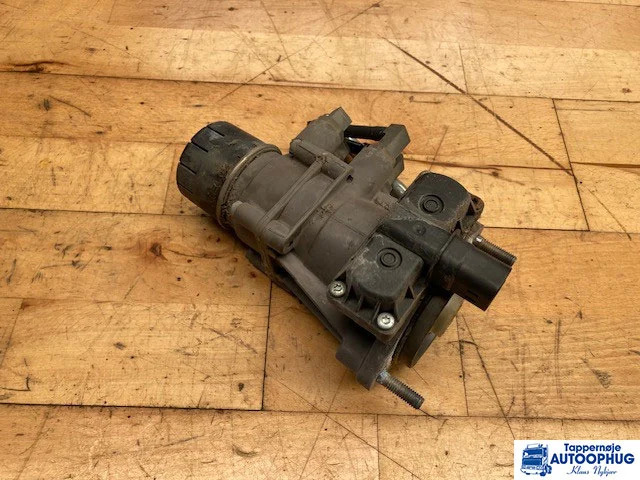 MAN Fod bremse ventil – MAN 81.52130-6298 - Electrical system for Truck: picture 1 MAN Fod bremse ventil – MAN 81.52130-6298 - Electrical system for Truck: picture 1