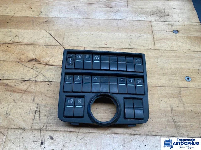 MAN Kontakter - Electrical system for Truck: picture 1 MAN Kontakter - Electrical system for Truck: picture 1