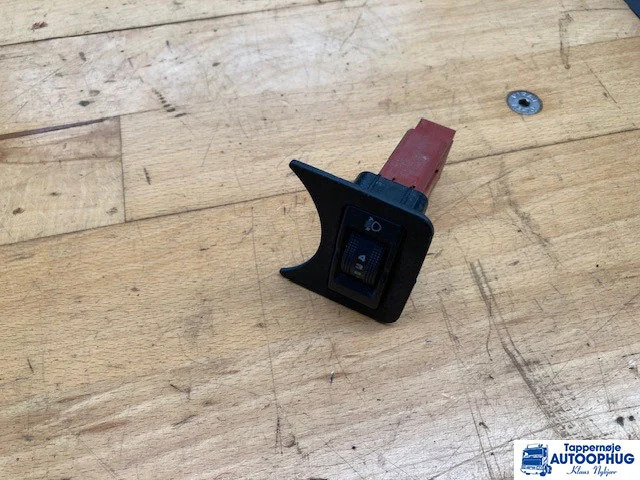 MAN Lys justerkontakt – MAN 81.25907-0333 - Electrical system for Truck: picture 1 MAN Lys justerkontakt – MAN 81.25907-0333 - Electrical system for Truck: picture 1