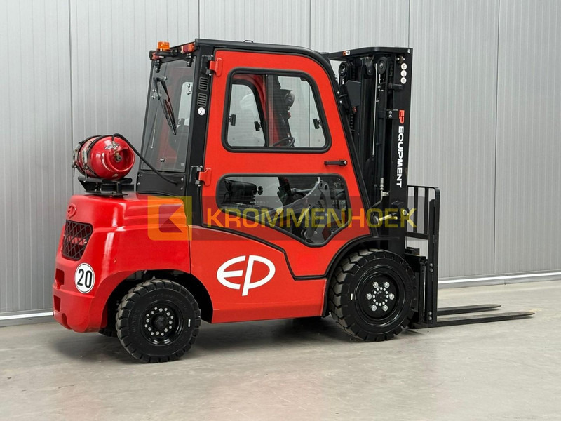 EP CPQD 30 T8 - LPG forklift: picture 4 EP CPQD 30 T8 - LPG forklift: picture 4