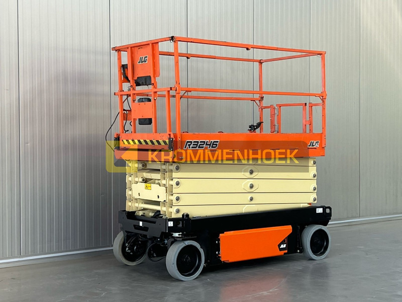 Scissor lift JLG R 3246: picture 9