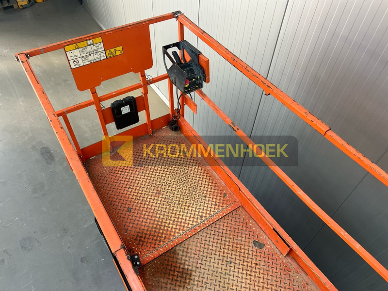 Scissor lift JLG R 3246: picture 12