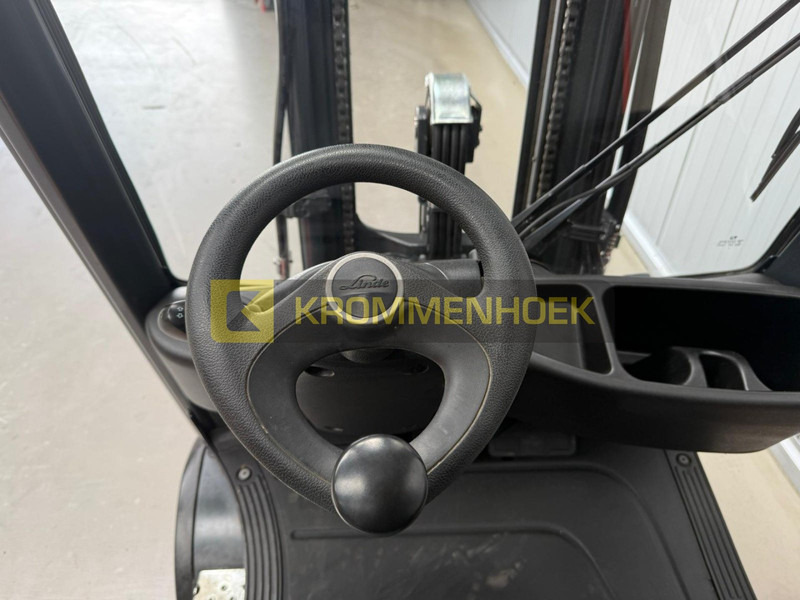 LPG forklift Linde H 20 T: picture 13
