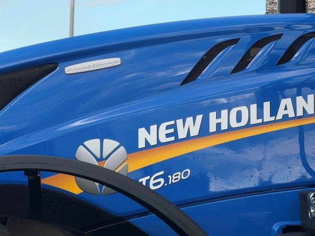 New Holland T6.180 Dynamic Command, - Farm tractor: picture 3 New Holland T6.180 Dynamic Command, - Farm tractor: picture 3