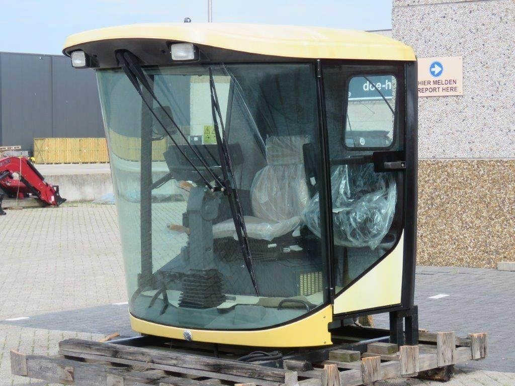 New Holland TX - Cab for Agricultural machinery: picture 4 New Holland TX - Cab for Agricultural machinery: picture 4