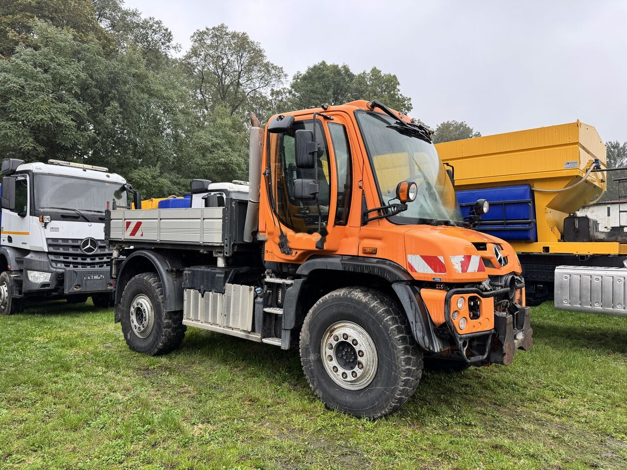 Mercedes-Benz Unimog U527 - Municipal/ Special vehicle: picture 1 Mercedes-Benz Unimog U527 - Municipal/ Special vehicle: picture 1