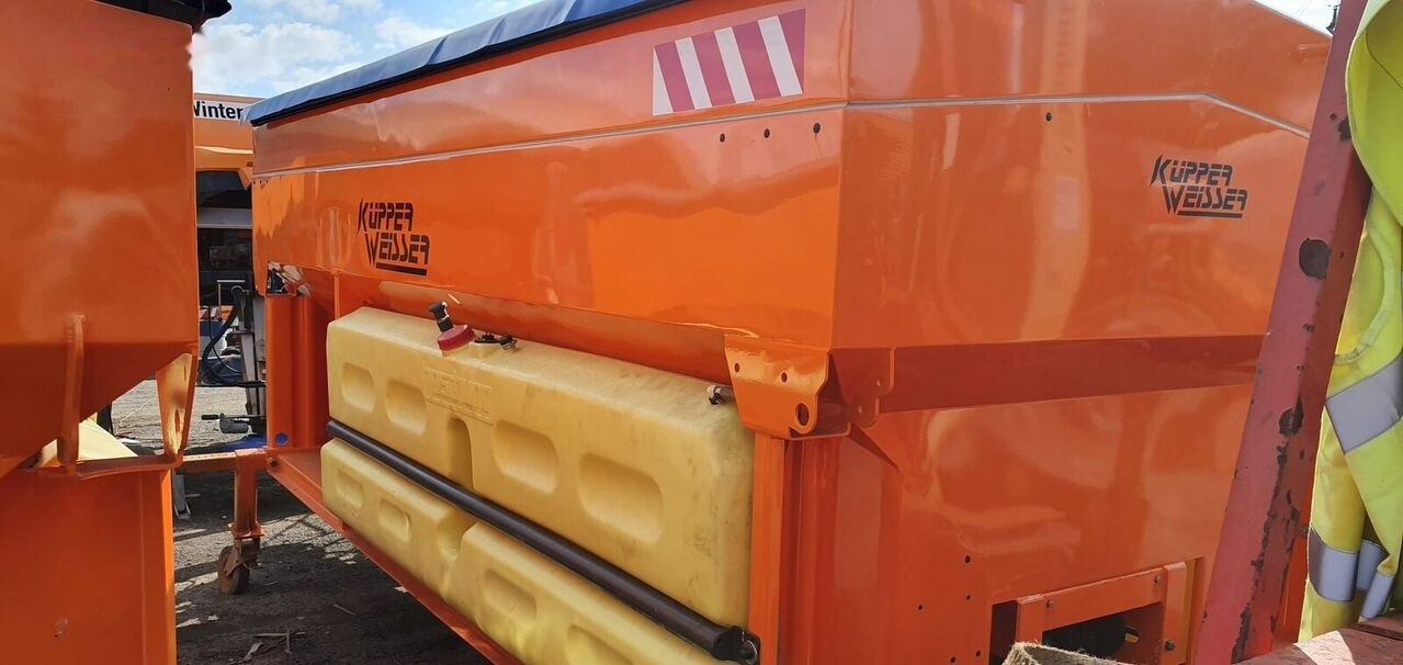 Schmidt KUPPER WEISSER 7m3 - Sand/ Salt spreader for Municipal/ Special vehicle: picture 4 Schmidt KUPPER WEISSER 7m3 - Sand/ Salt spreader for Municipal/ Special vehicle: picture 4