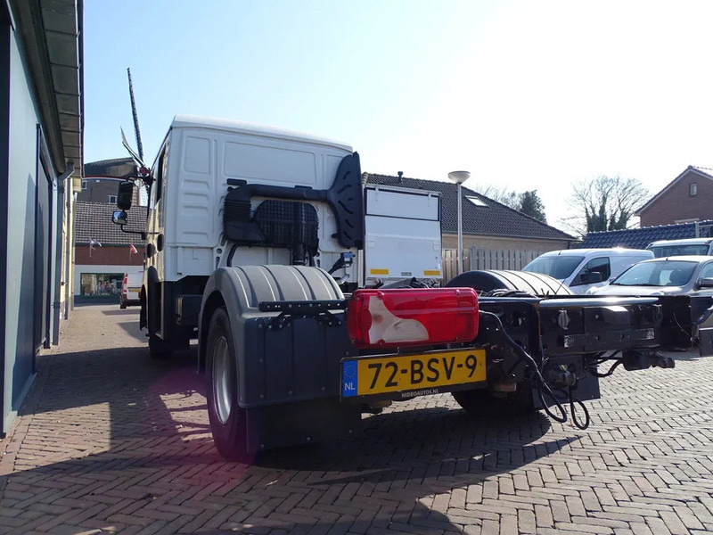 MAN TGL 12.220 CREWCAB 7 PERSOONS gereserveerd - Cab chassis truck: picture 5 MAN TGL 12.220 CREWCAB 7 PERSOONS gereserveerd - Cab chassis truck: picture 5