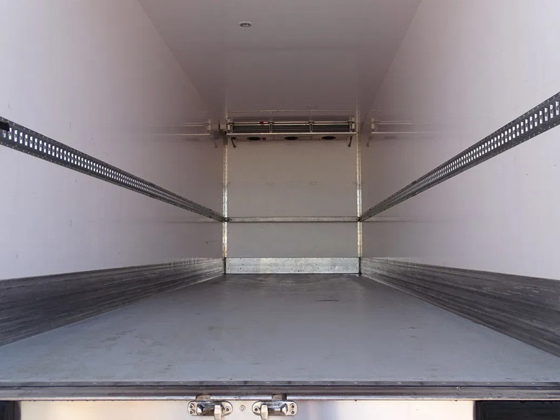MAN TGM 26.290 CARRIER ICELAND.11 825x245x250 216TKM - Refrigerator truck: picture 4 MAN TGM 26.290 CARRIER ICELAND.11 825x245x250 216TKM - Refrigerator truck: picture 4