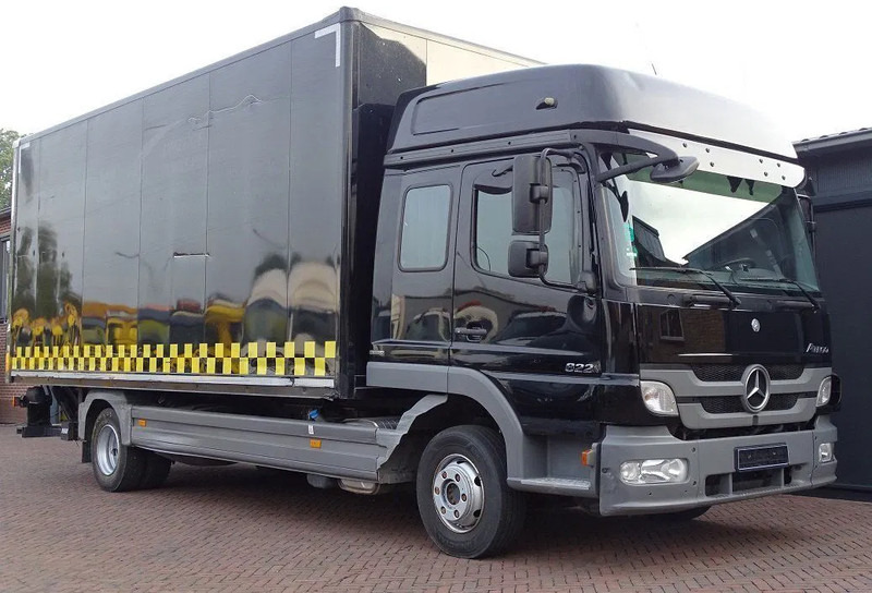 Mercedes-Benz Atego CREWCAB 6 SEATS standheizung lbw 1.5 ton - Box truck: picture 1 Mercedes-Benz Atego CREWCAB 6 SEATS standheizung lbw 1.5 ton - Box truck: picture 1