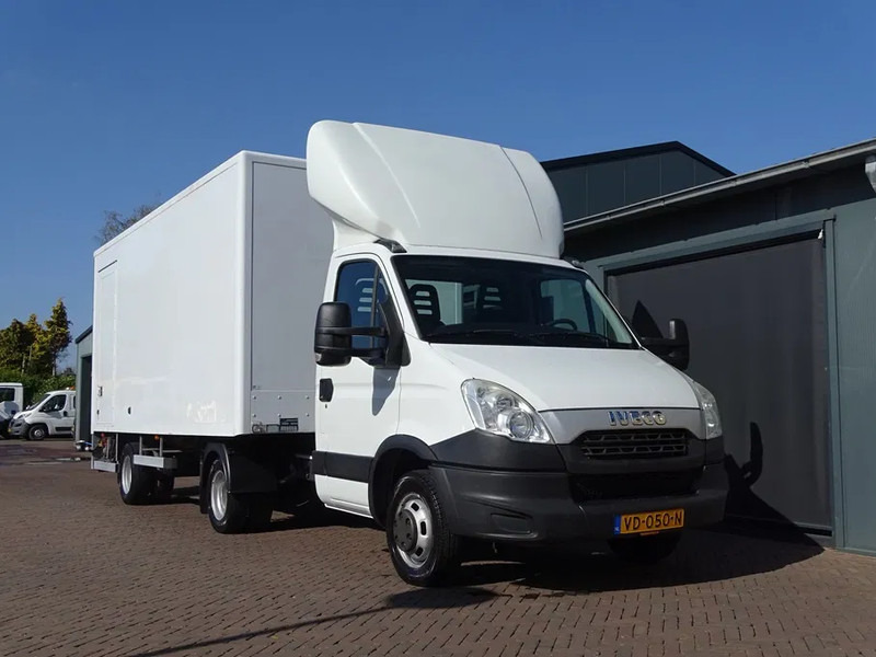 Iveco Daily 35C17 BE COMBINATIE PODIUM OPLEGGER 3800 KG LAADVERMOGEN LAADKLEP 1500 KG - Tractor unit: picture 1 Iveco Daily 35C17 BE COMBINATIE PODIUM OPLEGGER 3800 KG LAADVERMOGEN LAADKLEP 1500 KG - Tractor unit: picture 1