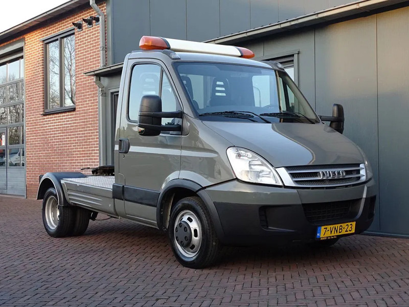 Iveco Daily 35C18 BE TREKKER 3 ZITS EURO 5 12 TON - Tractor unit: picture 1 Iveco Daily 35C18 BE TREKKER 3 ZITS EURO 5 12 TON - Tractor unit: picture 1