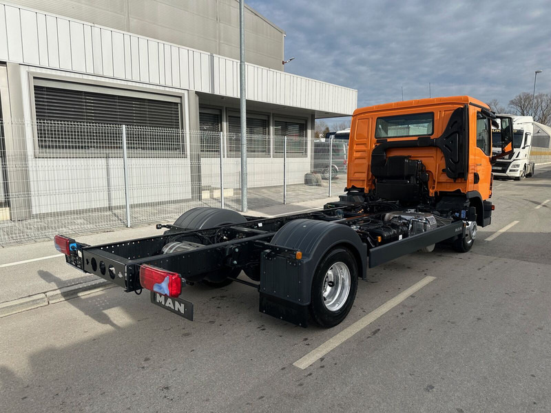 MAN TGL 8.160 - Cab chassis truck: picture 3 MAN TGL 8.160 - Cab chassis truck: picture 3