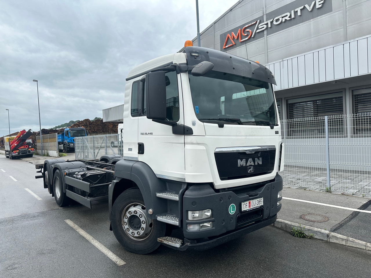 MAN TGS 26.440 6X2-4LL intarder - Cab chassis truck: picture 1 MAN TGS 26.440 6X2-4LL intarder - Cab chassis truck: picture 1