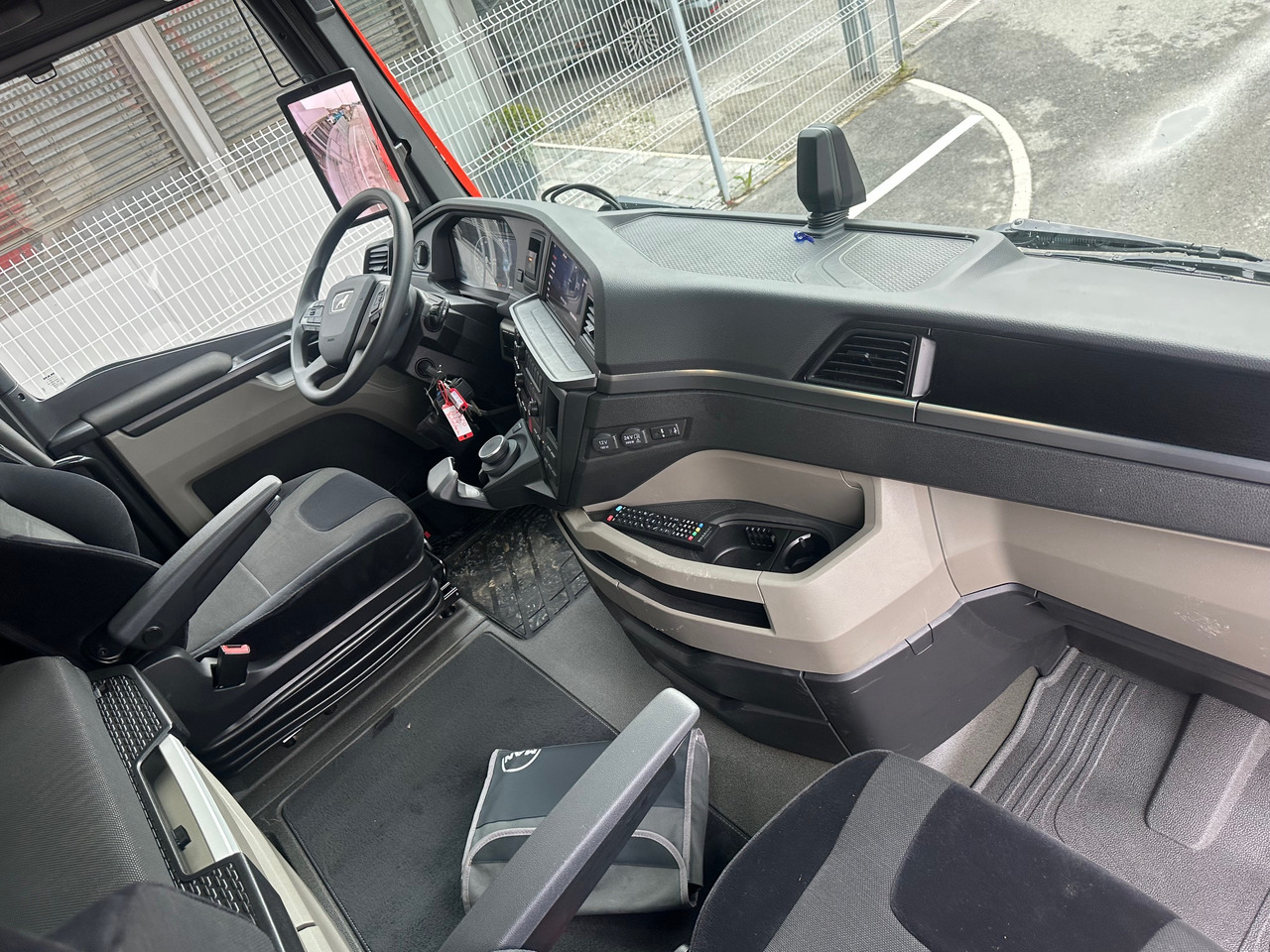 Tractor unit MAN TGX 18.520 4X2 LL Intarder Hydravlika ALU led TV: picture 9