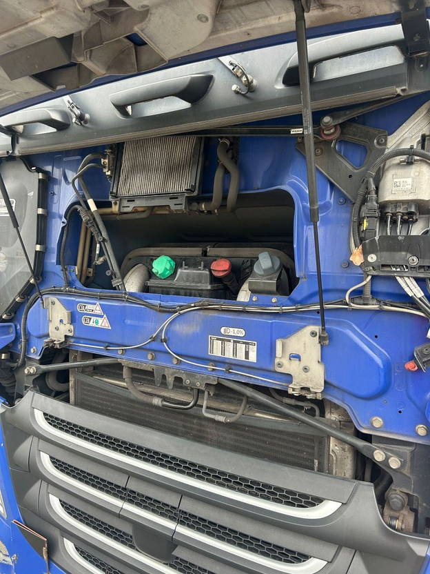 Tractor unit DAF XF 440 XF440 Space Cab ADR Compressor: picture 17