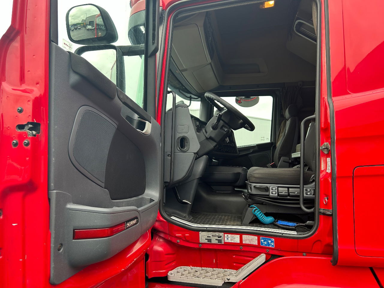 Scania R580 V8 R580 v8 Topline Retarder Full Airsuspension Double Glass - Tractor unit: picture 4 Scania R580 V8 R580 v8 Topline Retarder Full Airsuspension Double Glass - Tractor unit: picture 4