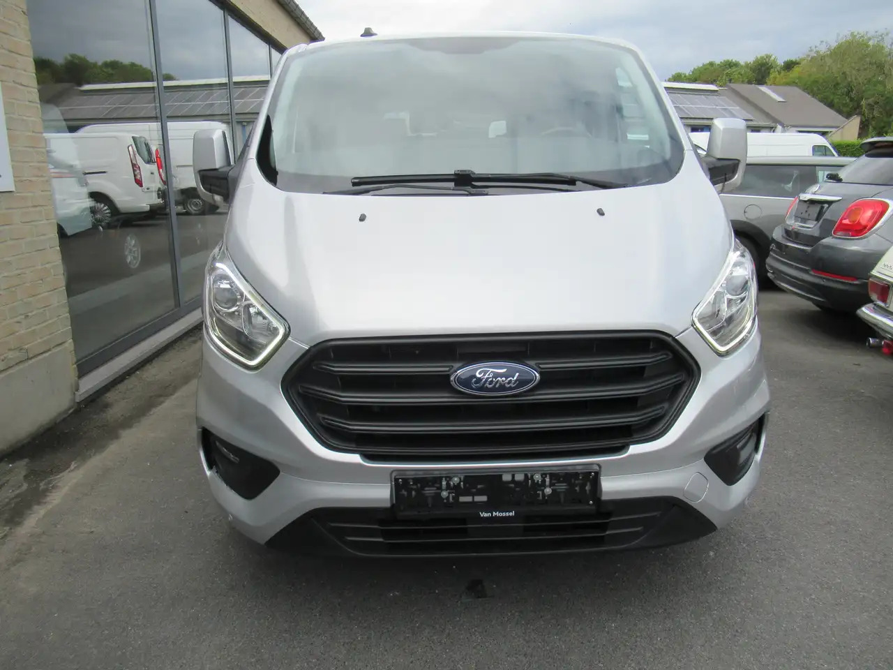 Ford Transit Custom 2.0 TDCi L2H1 Ambiente 23900€+TVA/BTW - Passenger van: picture 3 Ford Transit Custom 2.0 TDCi L2H1 Ambiente 23900€+TVA/BTW - Passenger van: picture 3