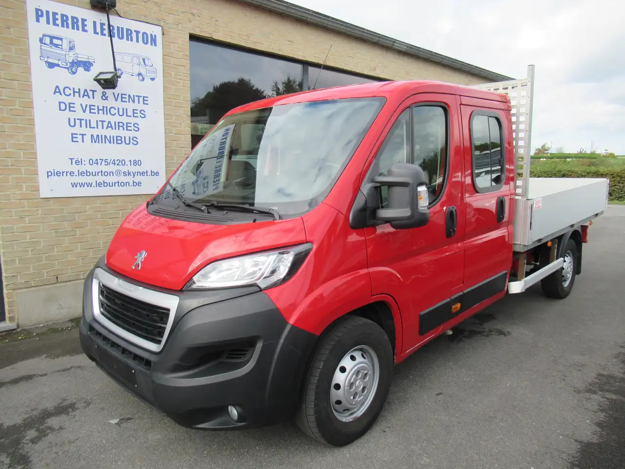 Peugeot Boxer DBLE CAB PLAT 12900€+TVA/BTW - Open body delivery van, Combi van: picture 1 Peugeot Boxer DBLE CAB PLAT 12900€+TVA/BTW - Open body delivery van, Combi van: picture 1