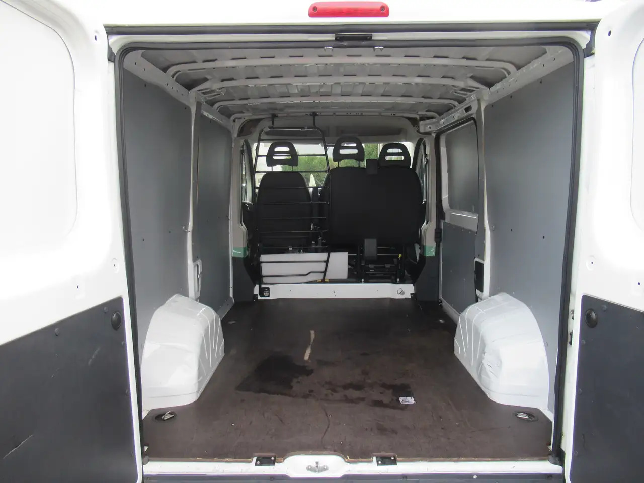 Peugeot Boxer L1H1 CLIM 14500€+TVA - Panel van: picture 5 Peugeot Boxer L1H1 CLIM 14500€+TVA - Panel van: picture 5