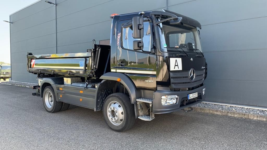 Mercedes-Benz Atego 1530 Allradkipper 4x4 Kam. AUT LED AHK - Tipper: picture 1 Mercedes-Benz Atego 1530 Allradkipper 4x4 Kam. AUT LED AHK - Tipper: picture 1
