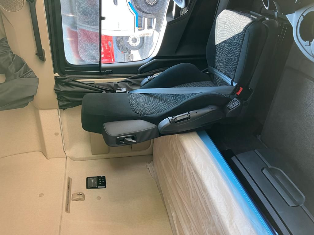 Mercedes-Benz Actros 1851 LS 4x2 - Tractor unit: picture 5 Mercedes-Benz Actros 1851 LS 4x2 - Tractor unit: picture 5