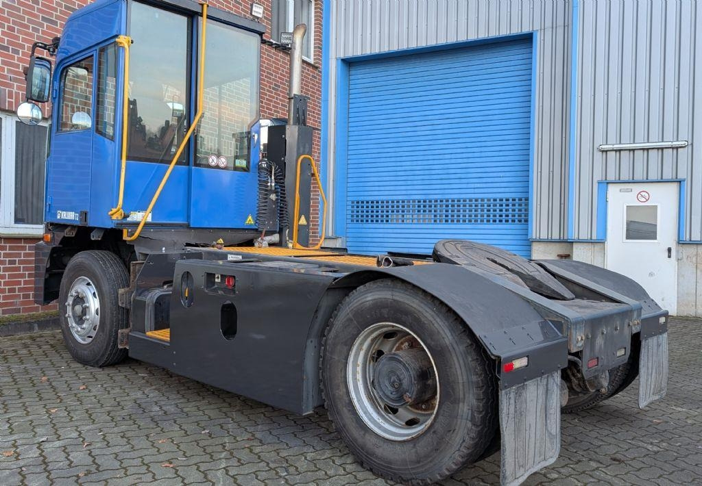 Kalmar T2 - Terminal tractor: picture 3 Kalmar T2 - Terminal tractor: picture 3