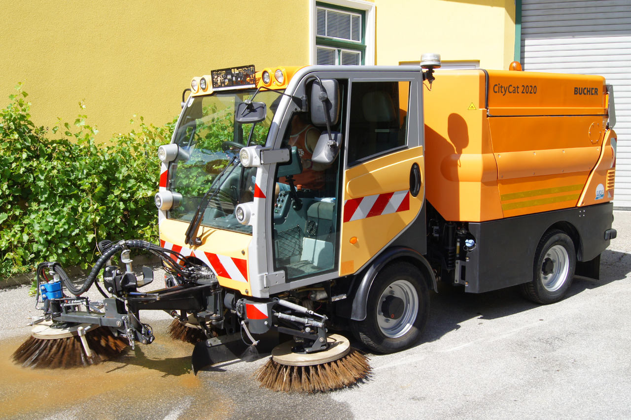BUCHER BUCHER CityCat 2020 XL/Euro 6/L + R Kehrmaschine/Frontbesen - Road sweeper: picture 2 BUCHER BUCHER CityCat 2020 XL/Euro 6/L + R Kehrmaschine/Frontbesen - Road sweeper: picture 2