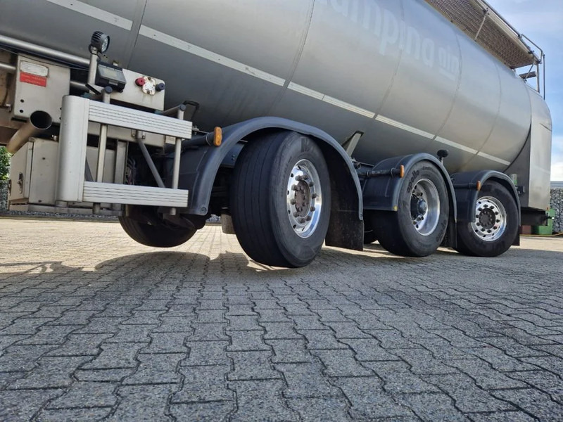 G.magyar 36000 liter geïsoleerde intra / melk tankoplegger met VSE Besturing en pomp - Tanker semi-trailer: picture 5 G.magyar 36000 liter geïsoleerde intra / melk tankoplegger met VSE Besturing en pomp - Tanker semi-trailer: picture 5
