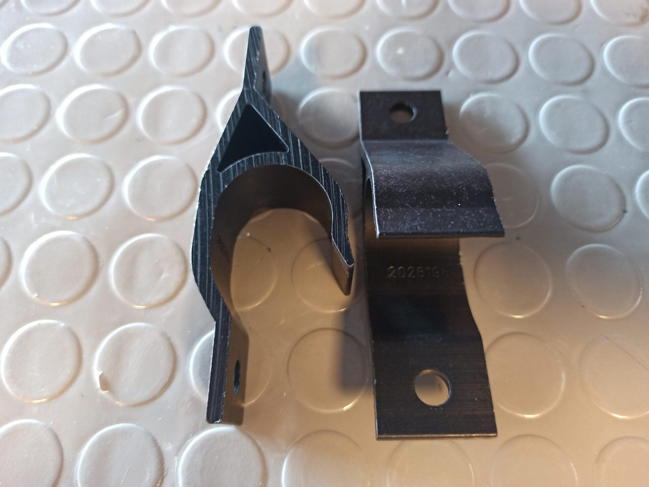 SCANIA BRACKET - 2026196 - Frame/ Chassis for Truck: picture 1 SCANIA BRACKET - 2026196 - Frame/ Chassis for Truck: picture 1