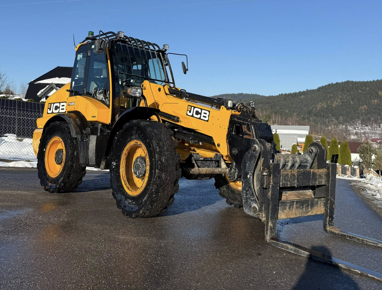 JCB TM320 - Telescopic wheel loader: picture 1 JCB TM320 - Telescopic wheel loader: picture 1