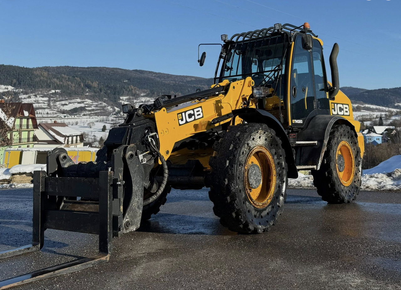 JCB TM320 - Telescopic wheel loader: picture 5 JCB TM320 - Telescopic wheel loader: picture 5