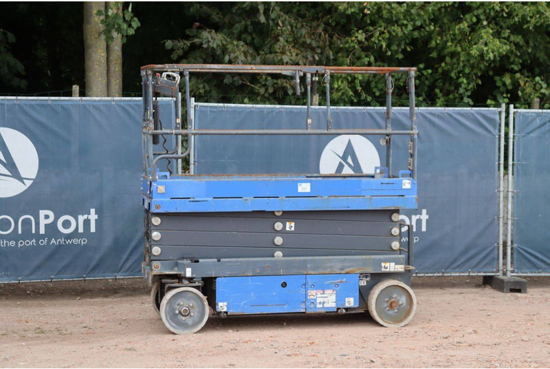 Aichi SV08CNL - Scissor lift: picture 1 Aichi SV08CNL - Scissor lift: picture 1