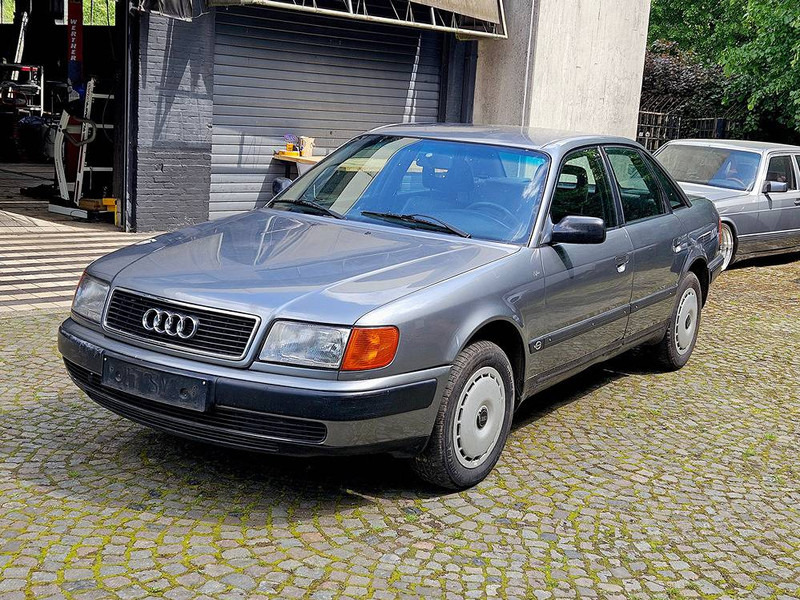 Audi 100 2.4D - Sedan: picture 1 Audi 100 2.4D - Sedan: picture 1
