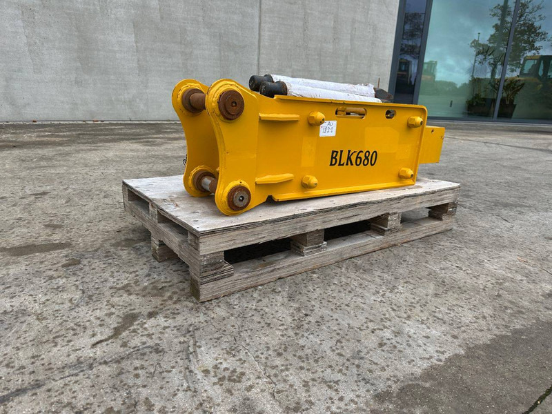 BLK 680 - Hydraulic hammer: picture 1 BLK 680 - Hydraulic hammer: picture 1